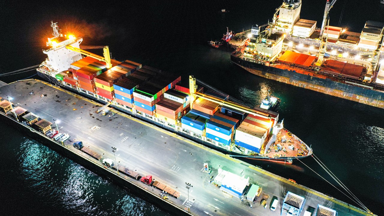 Nuevo buque con cerca de 500 toneladas de alimentos atracó, la noche del sábado, en el Puerto de Acajutla nuevo-buque-con-cerca-de-500-toneladas-de-alimentos-atraco-la-noche-del-sabado-en-el-puerto-de-acajutla